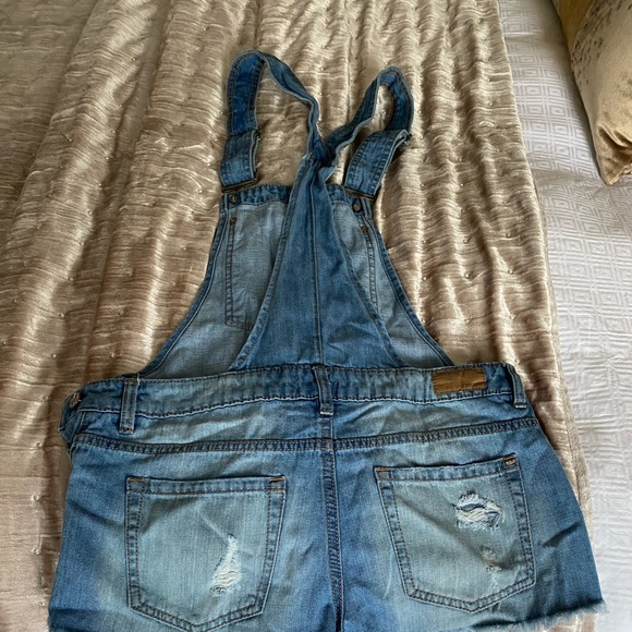 Overall jean shorts - Picture 5 of 6